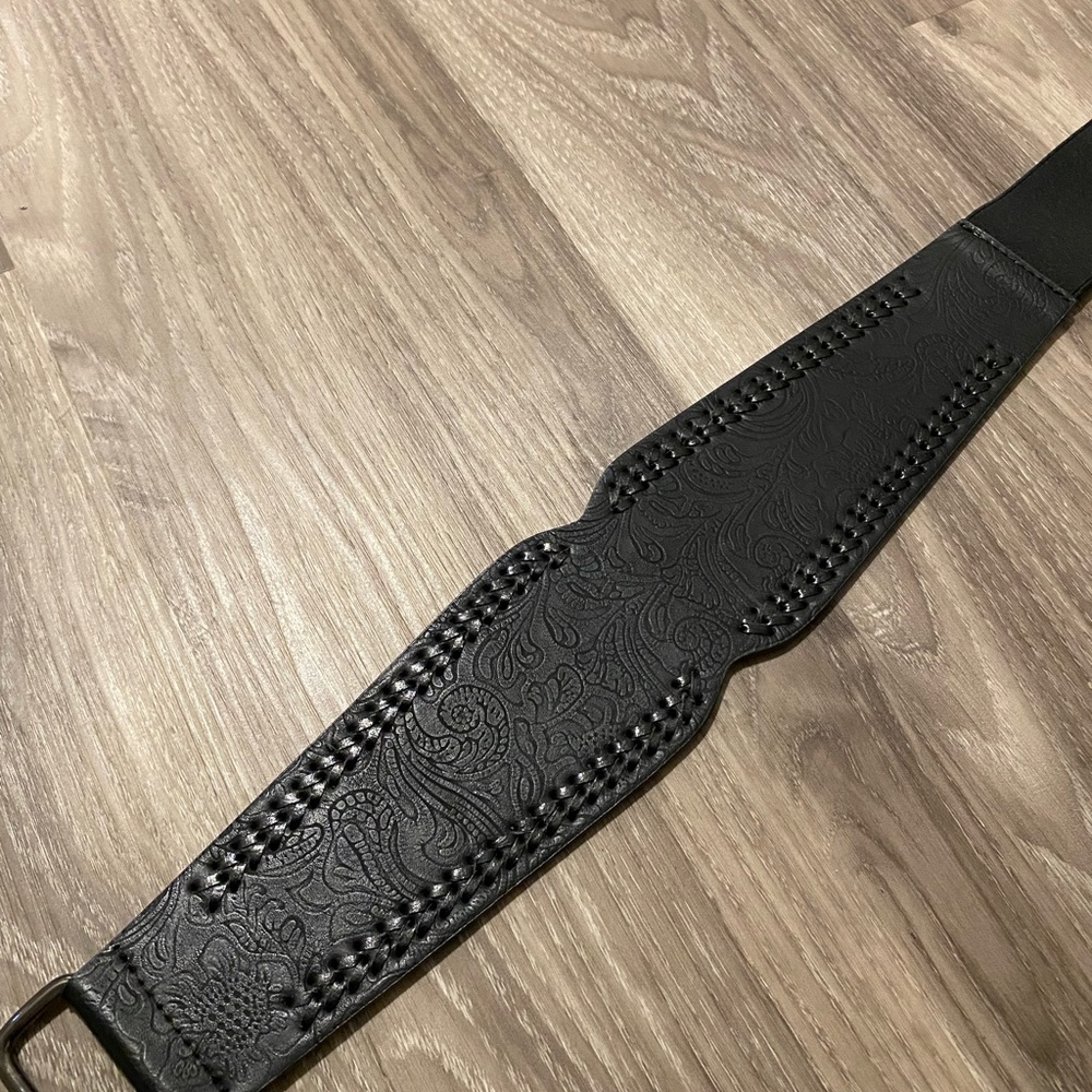 Betsey Johnson stretch belt size M/L